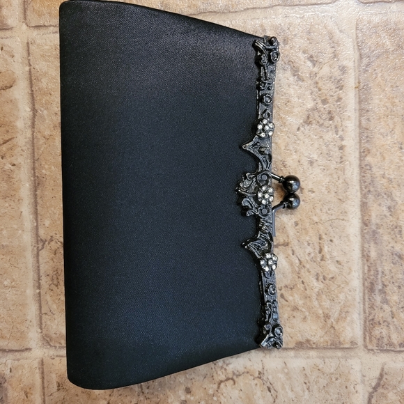 new clutch with optional strap - Picture 2 of 16